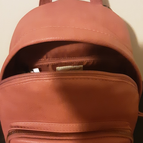 Universal Thread Women's Backpack - Picture 6 of 11